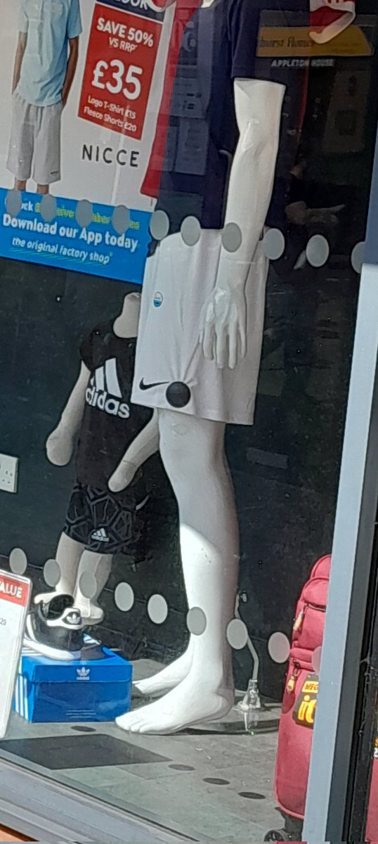 crazylifeovmine's tweet photo. The arm on this mannequin is placed in a unfortunate position 🤣 #mademegiggle #ticklemetuesday https://t.co/EyEUt7N4GO