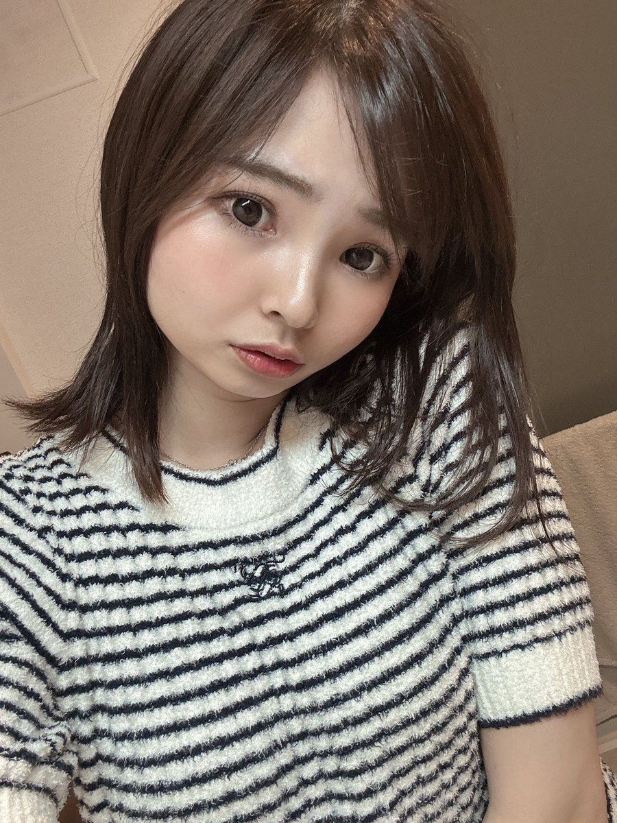 3639lily's tweet photo. 今日で28歳になりました☺️✨
そして去年の11月から配信をお休み頂いてましたが、完全復活します！！！
詳細な日程に関してはまた後日発表します。

また大好きなみんなと幸せな時間を過ごしていけたら嬉しいです🌷

みんなに全力LOVE〜🫶❤️💛🧡 https://t.co/YoY6w5dTyy