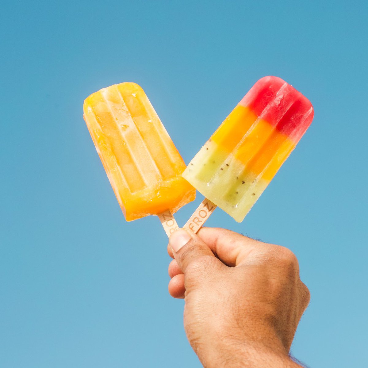 FrozKsa's tweet photo. عروضنا الرهيبـه بدت من اليوم 🤩
#ايسكريم عليك والثاني علينـا 🍦🍨

برد على نفسك وعلى اللي معك في #فروز ☀️🫶🏻 https://t.co/MjJ8M6stvf