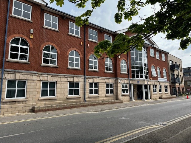 Slough
Modern town centre offices located in a town centre gated development with generous parking available on a new lease.
14 spaces
£14 per sq ft pax
shorturl.at/o1EzR