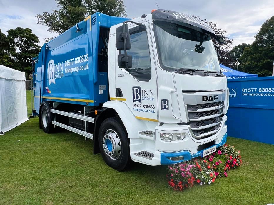 DAFTrucksUK's tweet photo. Scotland's largest independent #recycling management company, @binnwaste, has welcomed two new #DAF XBs to their fleet. 💪♻️
The new skip loader & bin collection #truck were recently unveiled at the Perth Show on the Binn Group stand.
🤝 Supplied by #Norscot truck & van. https://t.co/pDS7W5iknn