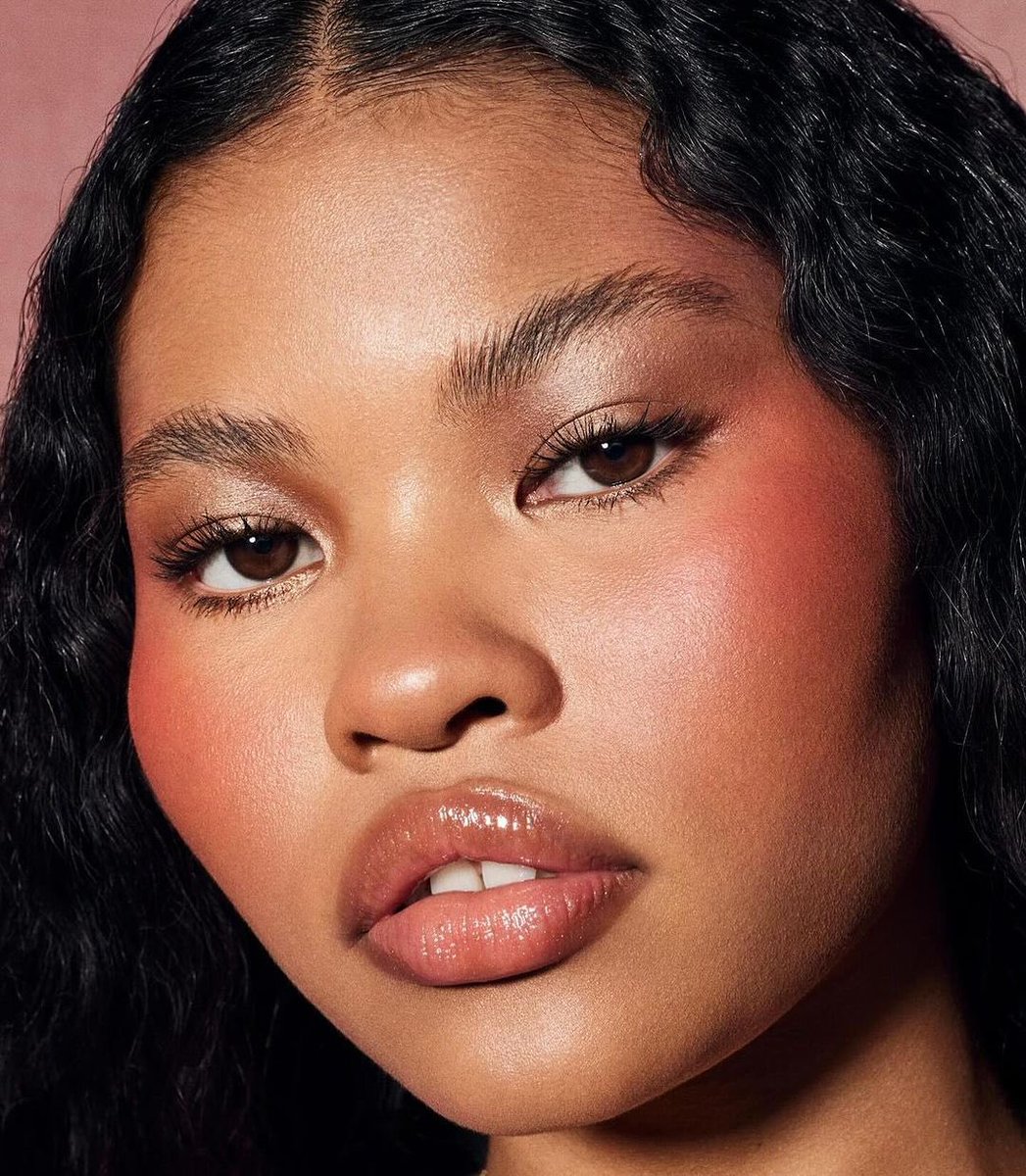 missessmalcolm's tweet photo. hair by me for @fentybeauty https://t.co/i2XSVV21dg