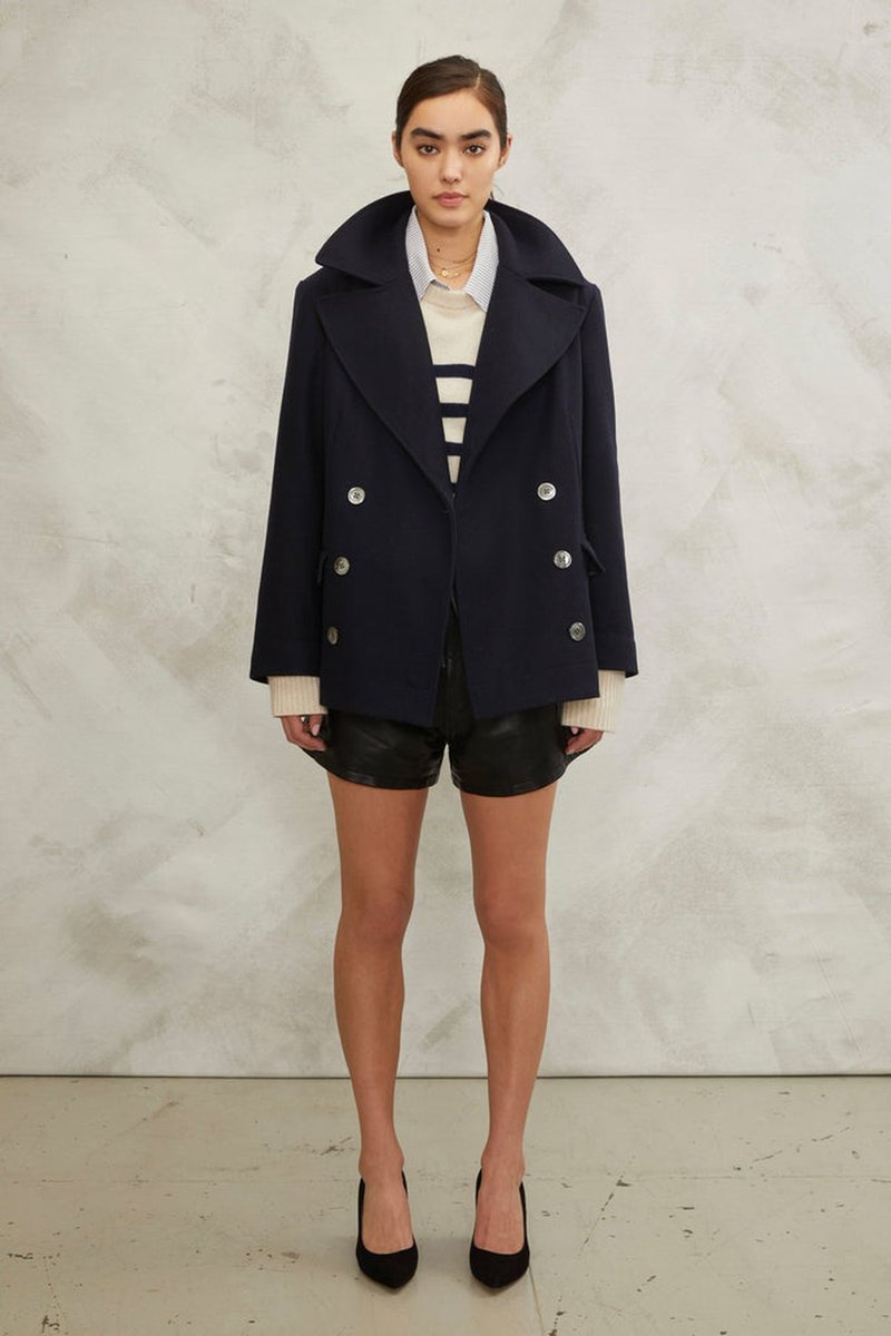 kendam_com's tweet image. Marissa Webb Pre-Fall 2024 collection lookbook kendam.com/news/lookbooks…

#MarissaWebb #PreFall2024 #Lookbooks #Fashion #Kendam