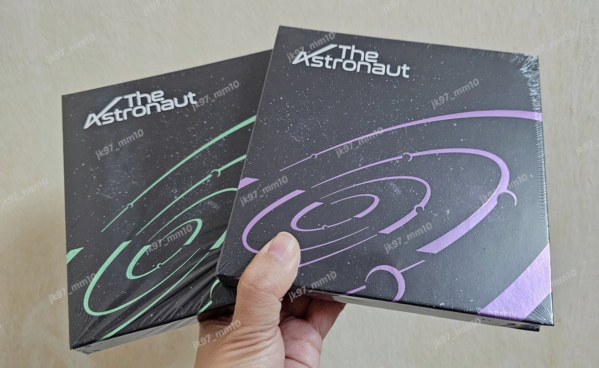 jk97_mm10's tweet photo. Sorry I'm lateeeee to hold this GA. Plz help RT 💜

JIN THE ASTRONAUT Quick Giveaway (Sealed) #mm10GA 🫶🏼

Welcome you to join my quick GA 💜✨️

💜2 winners
💜RT + Comment what you love about Jin 🐹
💜Ends 22 Aug 2024 8pm
💜Malaysia ONLY https://t.co/63V5265ukx