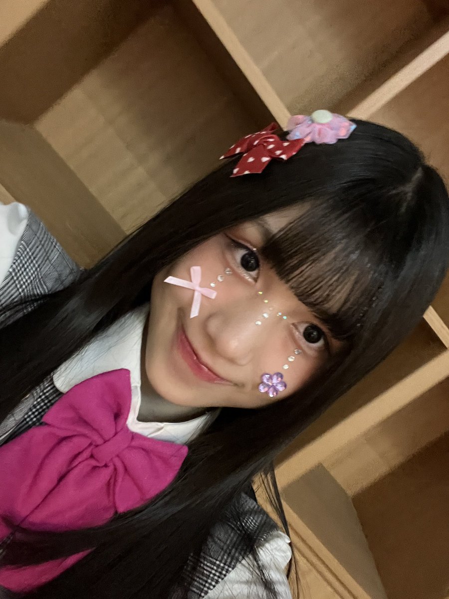 Michie_JKT48's tweet photo. so happpyyy and grateful for everything!! thank you all for your love and support 🥰🥰 mohon dukungannya selaluuu, please show some love for our brand new mv!!

#JKT48AmanojakuBatta https://t.co/3EQJAGYYBw