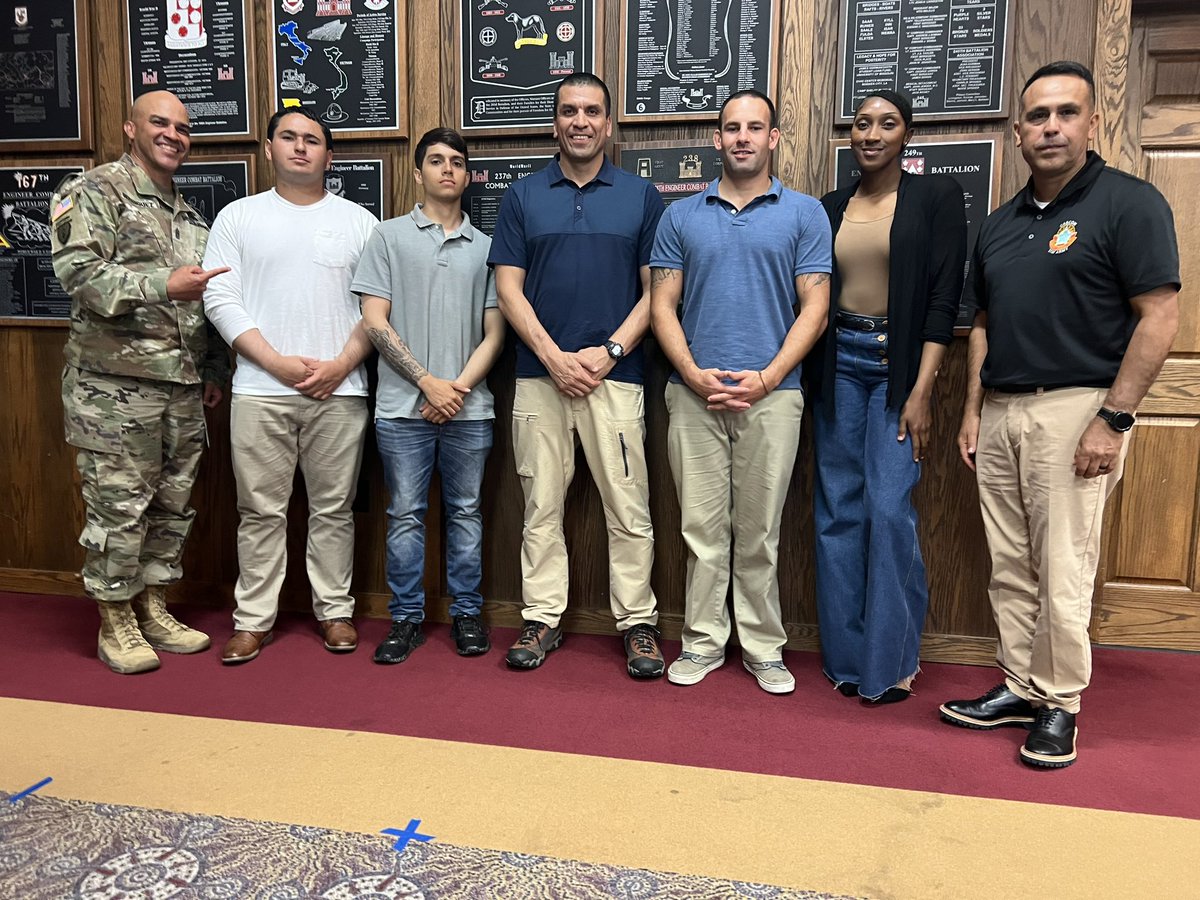 CASCOM_CSM's tweet image. Our very own SCoE Best Squad did a phenomenal job representing at the TRADOC Best Squad Competition. We are all proud of what you accomplished over these grueling eight days.

#SupportStartsHere
#TRADOCBestSquadCompetition
#BeAllYouCanBe