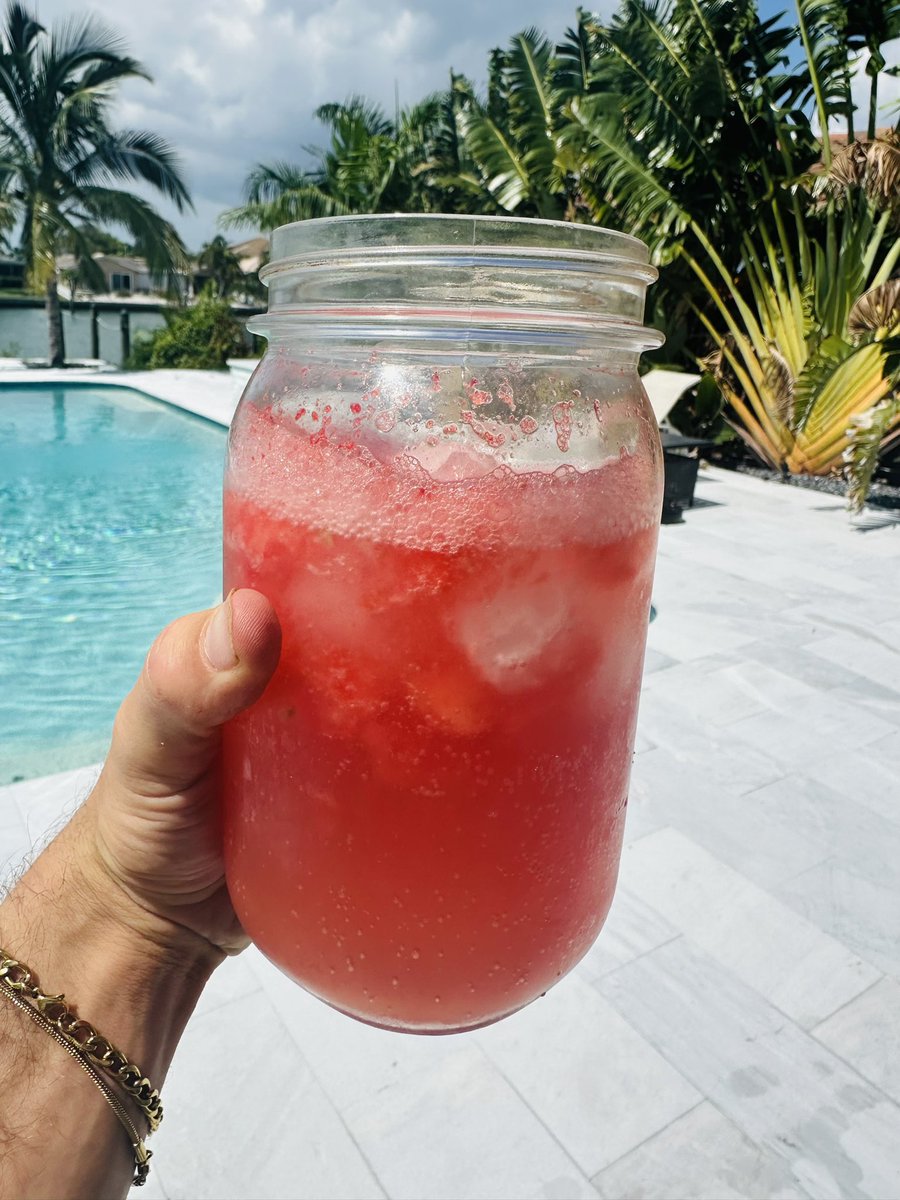 NoahRyanCo's tweet photo. Watermelon + Creatine + Taurine + Salt

Add sparkling water &amp; lime to make it more tropical https://t.co/Cw923SRBVx