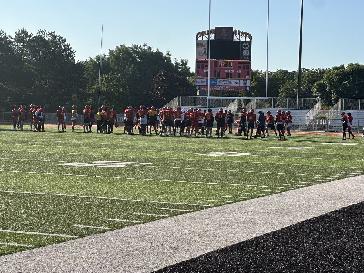 FerrisFootball's tweet photo. Beautiful morning to be back on the field! https://t.co/sN4hutBRdL