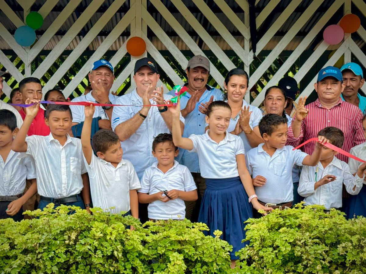 En Saludos al 44 Aniversario de la Gran Cruzada Nacional de Alfabetización el Buen Gobierno Sandinista a través del Ministerio de Educación realizó la Inauguración del Mejoramiento de la Escuela Pedro Joaquín Chamorro # 2 ubicada en la Comunidad el Lajerito. 
#Nicaragua