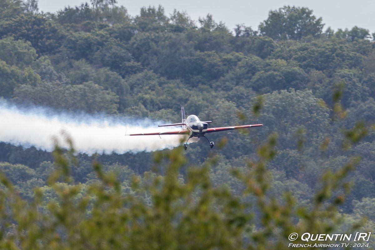 FrenchAirshowTV's tweet image. Le nouvelle Extra 330LX 🛩️de l'@EVAAofficiel  au 10e Fête de la Voltige Célestin Adolphe Pégoud à Montferrat 38 📍
#voltige #avgeek  #display #EVAA #airshow #montferrat #isere