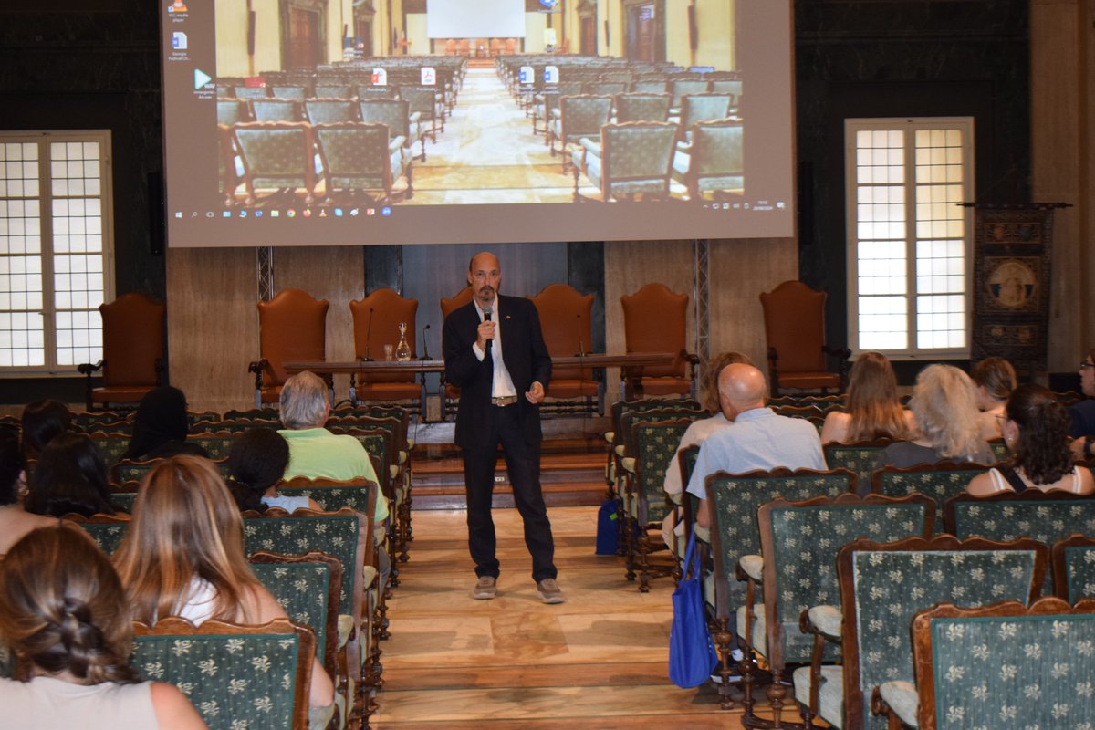 unisiena's tweet photo. Rinnovata la collaborazione tra #Università di #Toronto e Università di #Siena.
Oltre 120 gli studenti canadesi partecipanti alla scuola estiva "Summer Abroad Italy" accolti dal prof. #SimoneBorghesi, Delegato del Rettore alle Relazioni internazionali.
➡️ https://t.co/vbIik9k8J8 https://t.co/BdYSX0TOdO