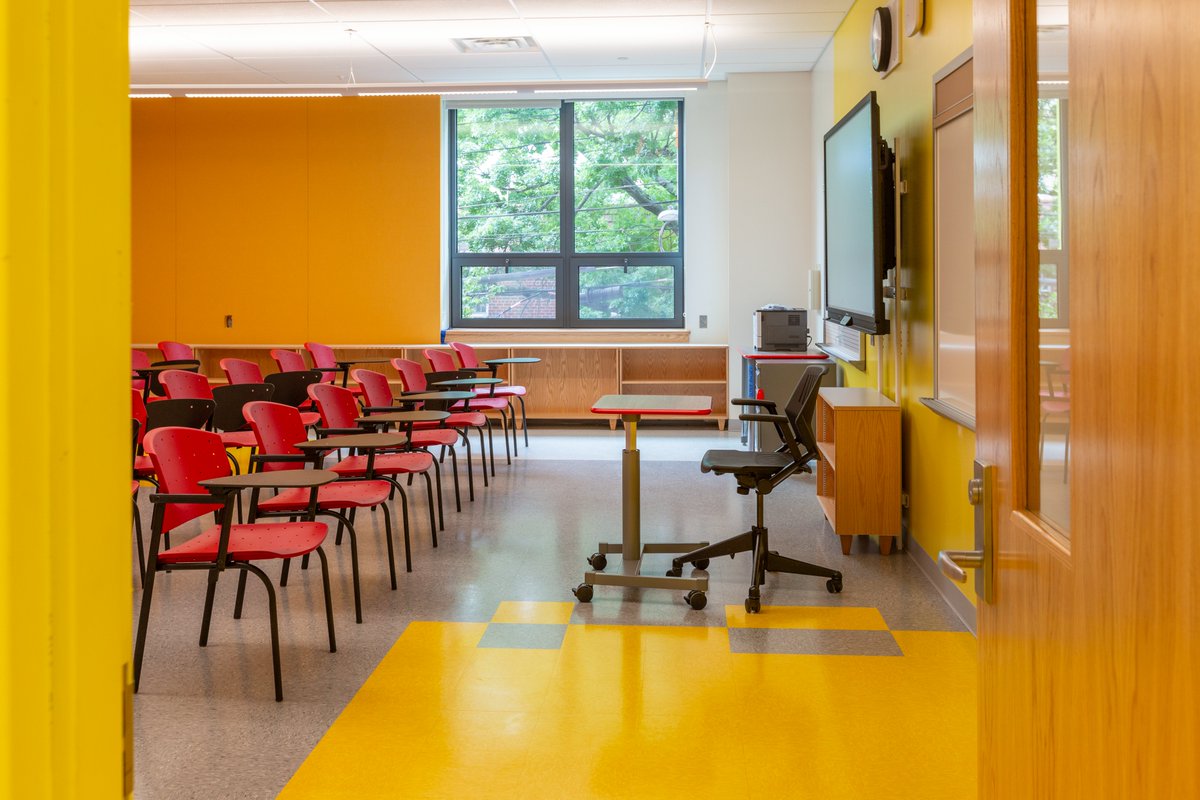 jlgordonarch's tweet photo. The countdown to the opening of Judge Charles Vallone Elementary School (PS85) is here! With only a few weeks away until the beginning of the school year, PS85 is almost ready to welcome over 450 new students this semester. Who's ready to go back to school 🏫📒✏️? https://t.co/nb734PaEB5