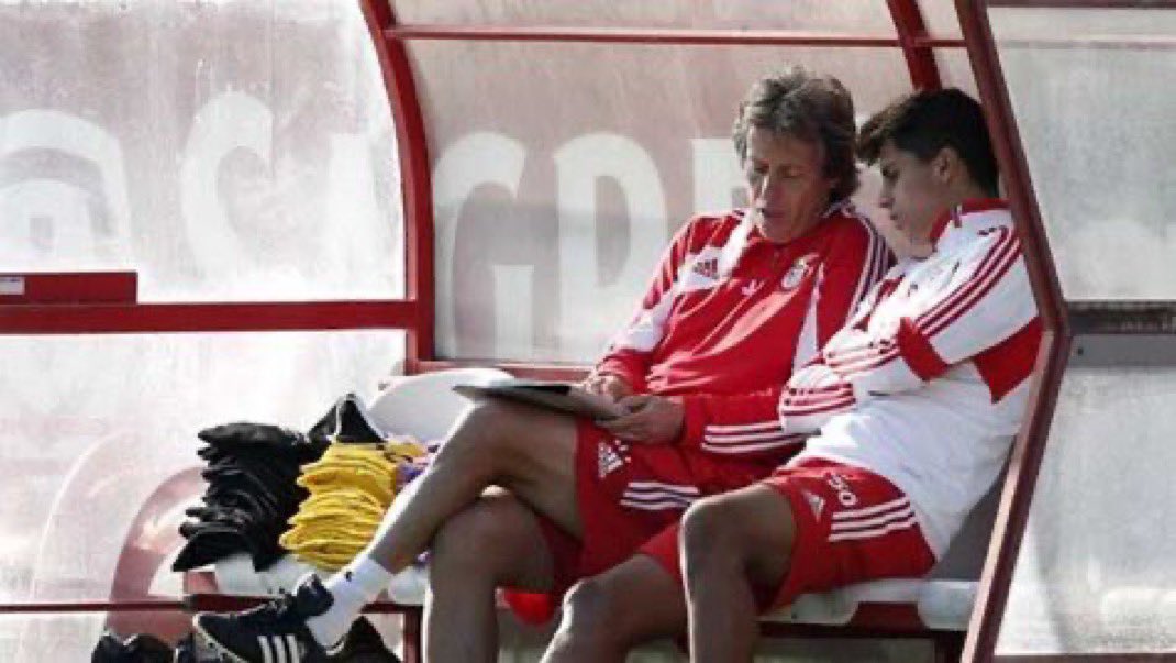 عمرو tweet media