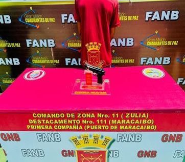 🔁 RT || GJ. <a href="/dhernandezlarez/">GJ. Domingo Hernández Lárez</a>: En el marco de la Operación “Relámpago del Catatumbo 2024", efectivos de la #FANB en labores de patrullaje, escudriñamiento y reconocimiento de ruta, de área y de zona efectuaron la aprehensión de un Ciudadano identificado como Franco Cárdenas