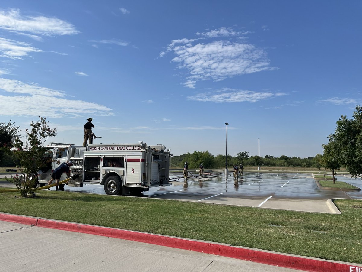 LISDFirefighter's tweet photo. Just another day in the @TECCwest @lisdcte Firefighter Academy! https://t.co/fPdl7VWQI7