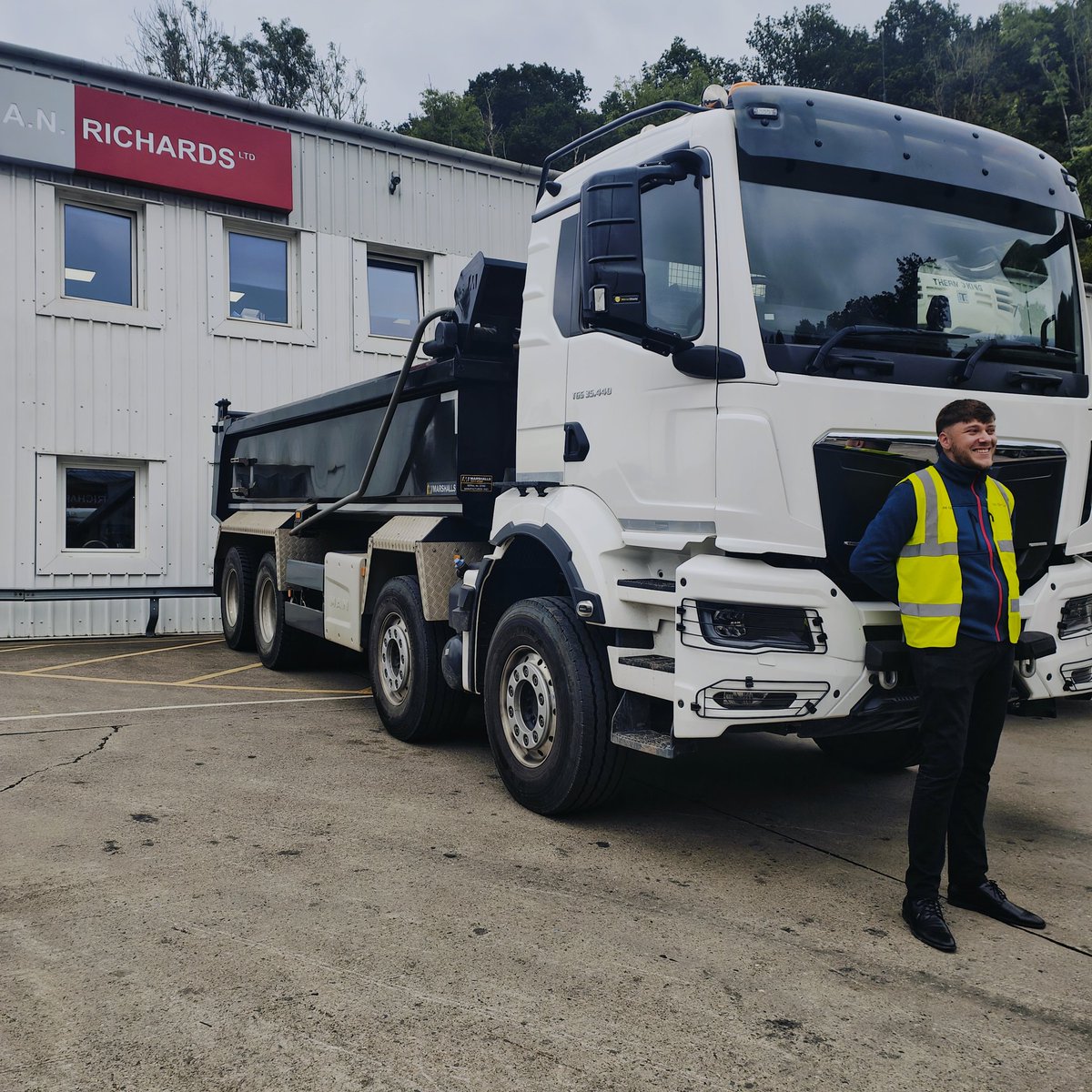 We were delighted to meet Ryan Taylor recently, who is the new MAN Truck Sales Executive in our area. Ryan is a qualified truck mechanic so he definitely knows his MANs, we look forward to working with him and getting those trucks out on the road. #trucksales #anrichardsltd
