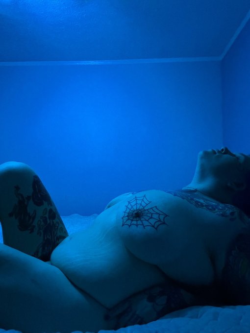 Bring me your offerings https://t.co/qluZ3hCtSt<a href="/tag/legs"class="tags"><span>#legs</span></a><a href="/tag/thighs"class="tags"><span>#thighs</span></a><a href="/tag/naked"class="tags"><span>#naked</span></a><a href="/tag/tattooed"class="tags"><span>#tattooed</span></a><a href="/tag/bbw"class="tags"><span>#bbw</span></a><a href="/tag/belly"class="tags"><span>#belly</span></a><a href="/tag/p"class="tags"><span>#p</span></a>