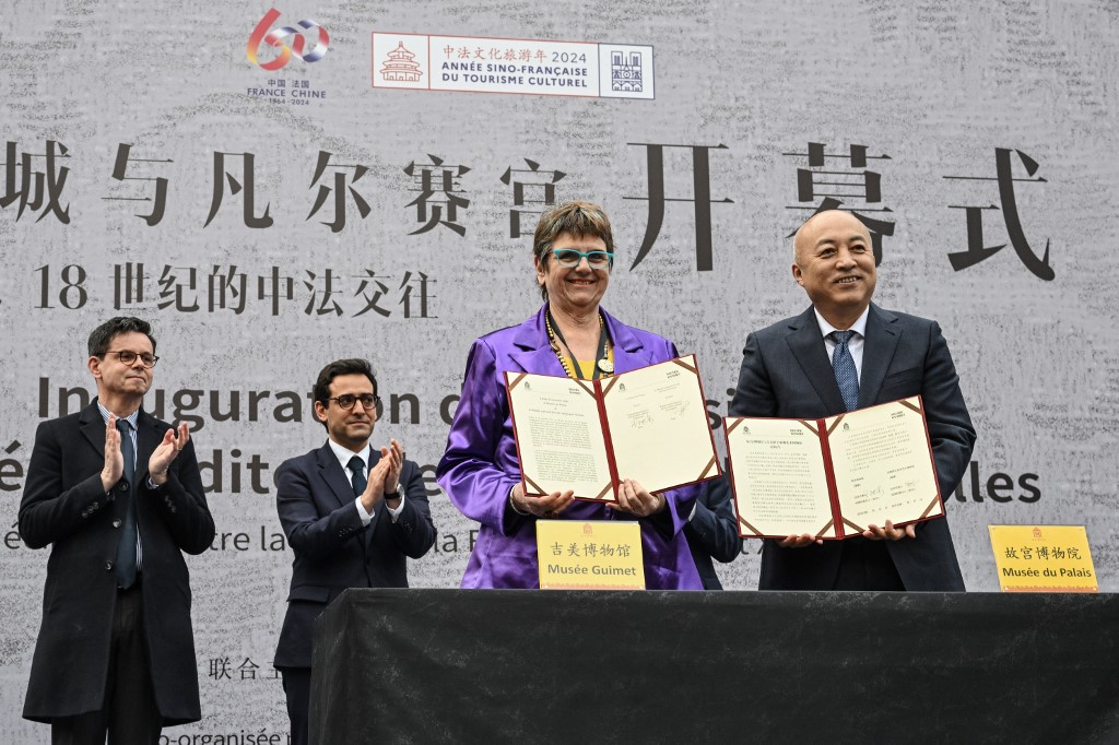 Demain🚩Musée Guimet : la diplomatie culturelle, tout un art

Avec <a href="/LintzYannick/">yannick lintz</a>, Présidente du <a href="/MuseeGuimet/">Musée Guimet</a>