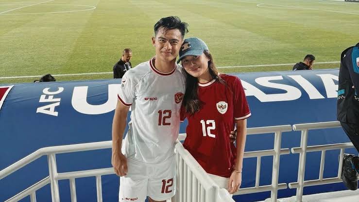 idnewcastle_'s tweet photo. ❗𝗢𝗙𝗙𝗜𝗖𝗜𝗔𝗟: Pratama Arhan atlet sepak bola indonesia diselingkuhi oleh Zize (Azizah Salsha). 

u deserve better Arho✊🏻 https://t.co/ZW6GXDfrB6