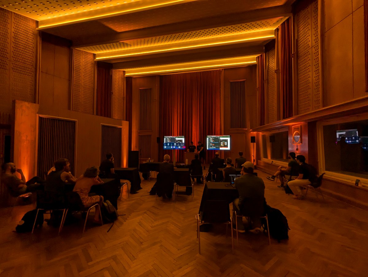 OuaddafiA's tweet photo. Great workshop by @SantiagoDevRel! Hosted at the @Web3summit https://t.co/xDsK2CwrPe