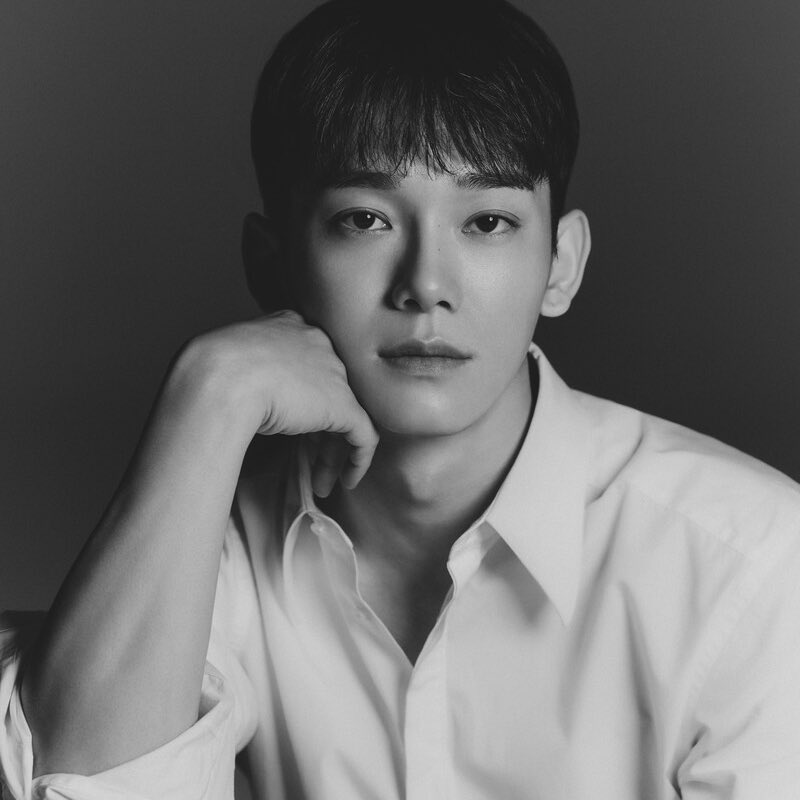 Genius_kor's tweet photo. #GeniusCharts | CHEN (@CHEN_INB100) of #EXO earns his sixth #1 on the daily K-OST chart in Genius Korea with “기억하지 말아요 (Don’t Remember)”! 

The song is the second official OST from the drama #RomanceInTheHouse!

https://t.co/3Ddz7kzyOc https://t.co/UkrYTaRuST