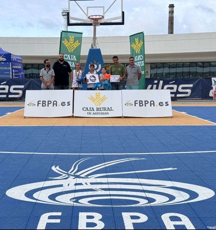 FBPA_asturias's tweet photo. 💠 TOUR 3X3 FBPA 2024 // ETAPA AVILÉS // ENTREGA DE PREMIOS 🥇 //

🏆 PREMIADOS EN CATEGORÍA ALEVÍN 👏

#TOUR3X3FBPA2024 @CRASTURIAS #KangooJump #FundaciónMuseoEvaristoValle https://t.co/SrRRwMrmaB