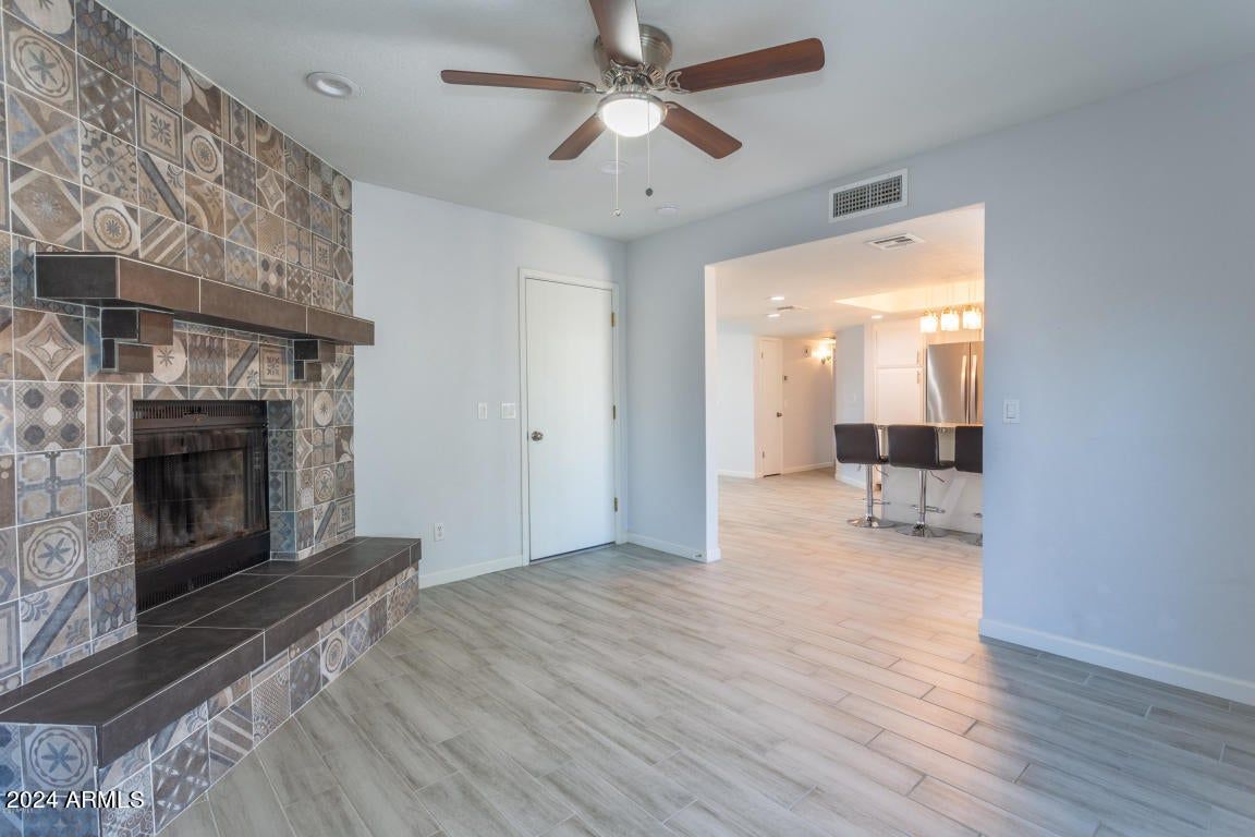 AlbertAZRealtor's tweet photo. 🏡 **Stunning Move-In Ready Home with No HOA in Mesa! 🌟  
Looking for a large nice corner lot, clean move in ready home located in lovely Mesa Az. Priced to sell
Alberto Ceja Santiago - Your Home Sold Guaranteed Realty 
 https://t.co/hyEozOcNvK

LOC: Arrow Property Management https://t.co/oTYzJcEMVu