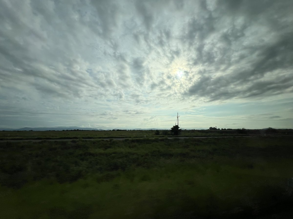 Postales de carretera… 📸

A darle con todo por el sur del estado 👊🏼 ¡Excelente martes!

#Carretera #Sinaloa #DesarmeVoluntario #BuenDía