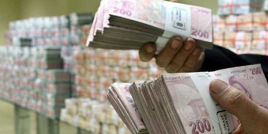 TurhanBozkurTV's tweet photo. 🛑 Başardılar. Hazine’nin borç stoku 8,2 trilyon TL’ye yükseldi.

💵 Borcun %62’si dövize endeksli. Vergi üstüne vergi topla, borç katlansın. #dolar #bist100 #Altın https://t.co/UeKEUdTiLc