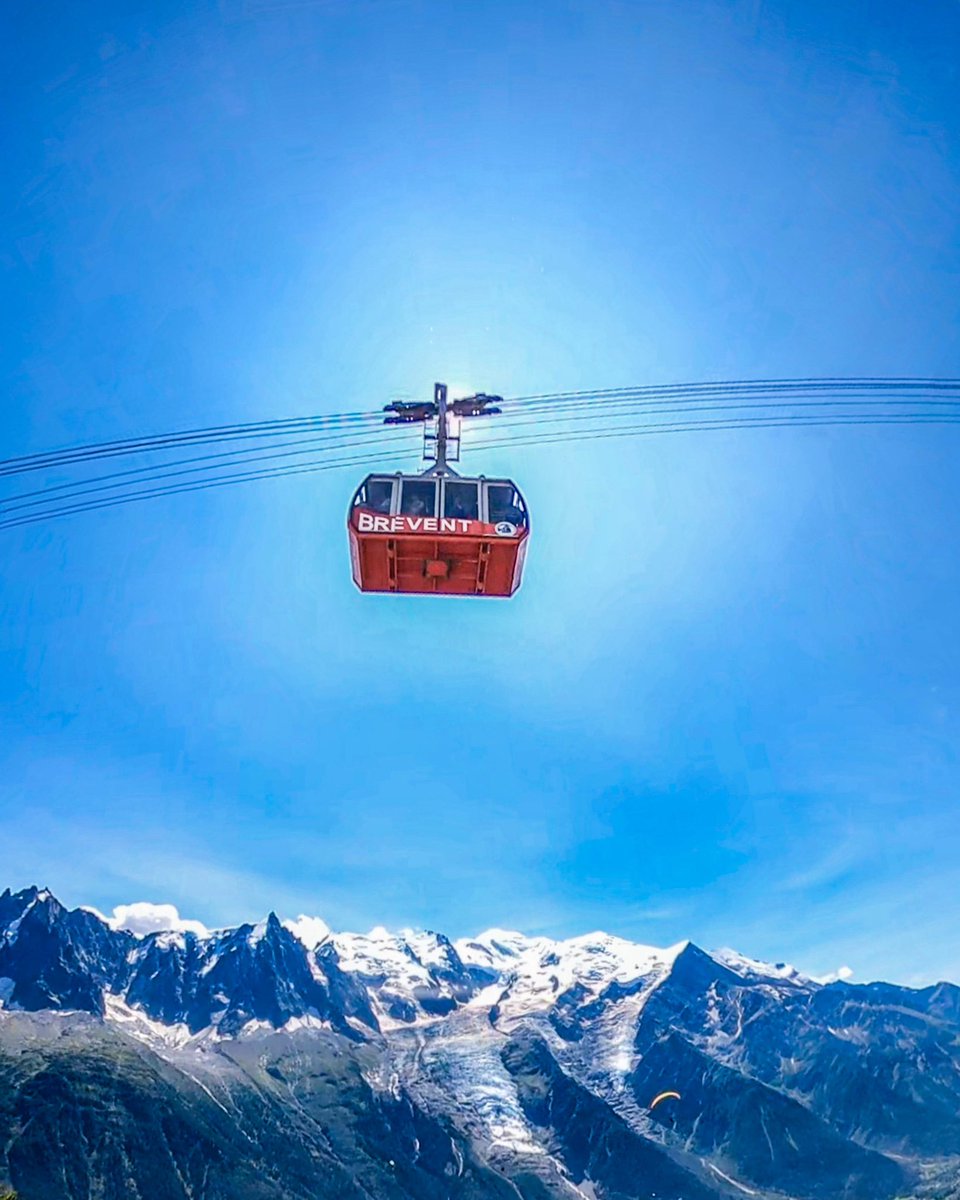 MONTBLANC_NR's tweet photo. Encore une journée fabuleuse aujourd’hui au Brévent 💫
#brevent #chamonix #montblanc #hautesavoie https://t.co/NTvKlXHbjM