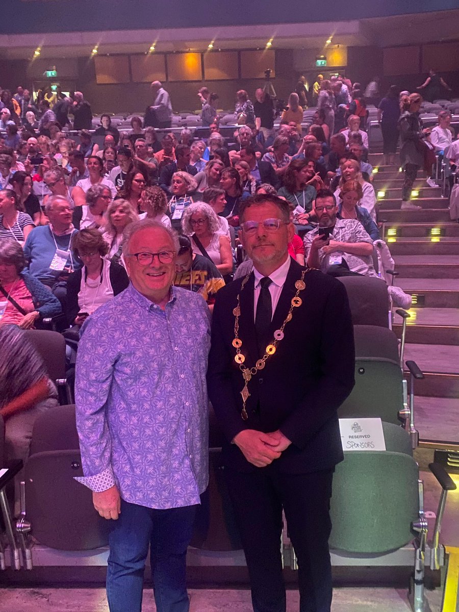 Shannon Region Conference & Sports Bureau (@shannon_region) on Twitter photo Over 800 delegates from over 30 countries convened in <a href="/UL/">University Of Limerick</a> last week for the first of 3 global alumni reunions for Up With People 2024-2026. This years event is worth €1.5 million to the Midwest economy! 👏 #makeitshannon <a href="/upwithpeople/">Up with People</a> <a href="/Failte_Ireland/">Fáilte Ireland</a> <a href="/conferencesport/">Karen Ronan CIS, CITP</a> <a href="/EventsUL/">Conference & Sports</a> Over 800 delegates from over 30 countries convened in <a href="/UL/">University Of Limerick</a> last week for the first of 3 global alumni reunions for Up With People 2024-2026. This years event is worth €1.5 million to the Midwest economy! 👏 #makeitshannon <a href="/upwithpeople/">Up with People</a> <a href="/Failte_Ireland/">Fáilte Ireland</a> <a href="/conferencesport/">Karen Ronan CIS, CITP</a> <a href="/EventsUL/">Conference & Sports</a>