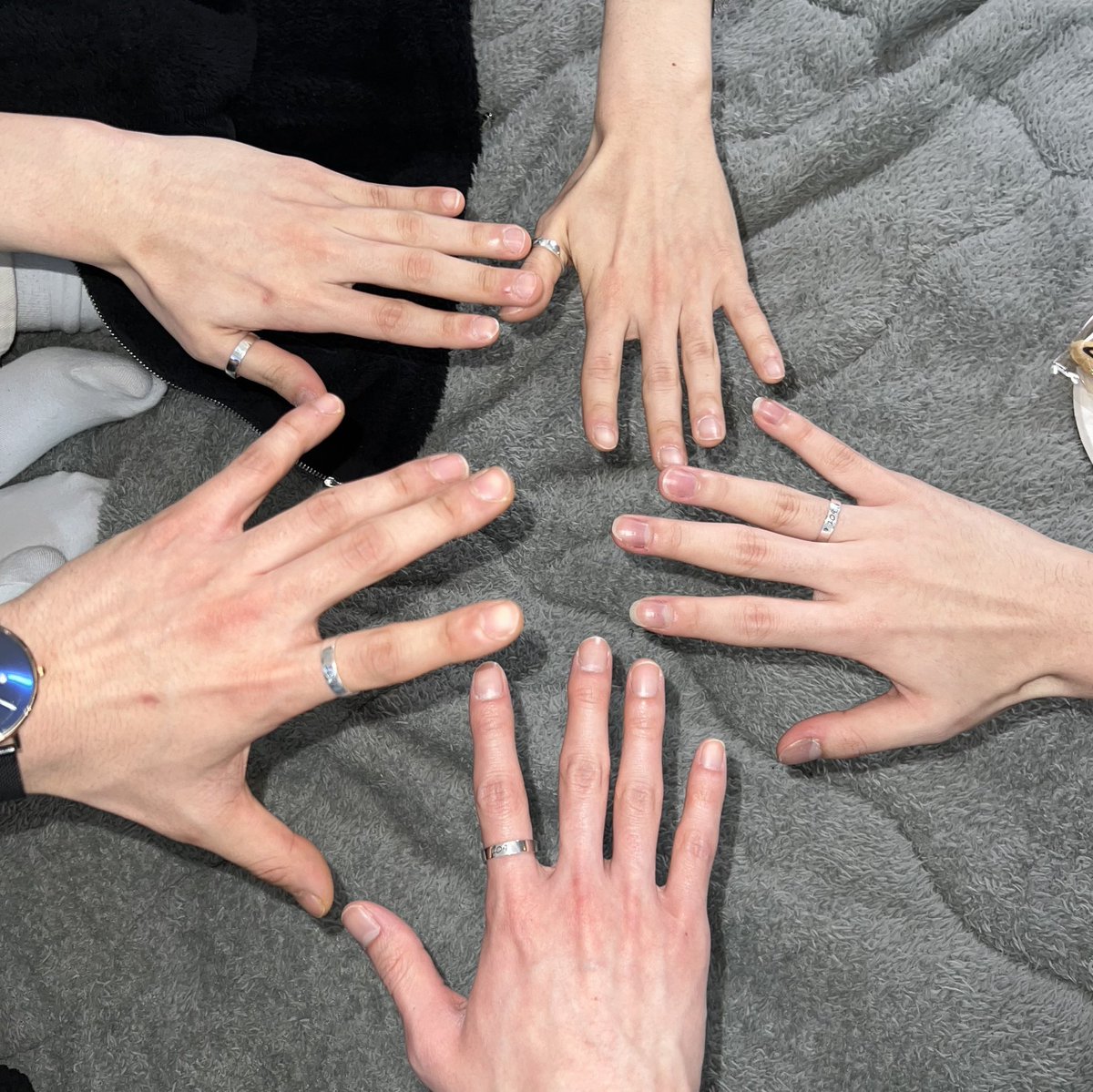 month__0109's tweet photo. 원어스 화이팅 너희는 반드시 잘할거야 https://t.co/MhT7AQW8vK