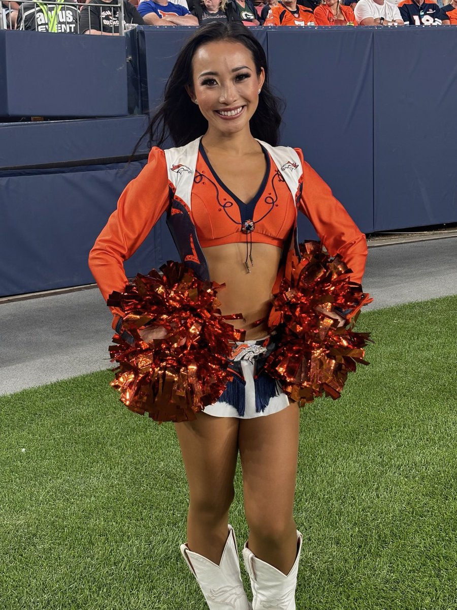 DBC_Yuna's tweet photo. Feeling so wonderful to take back to the field and Broncos win🧡✨

I can’t wait for next game this Sunday!

#BroncosCountry #dbc2024 https://t.co/VQo5x8kvy7