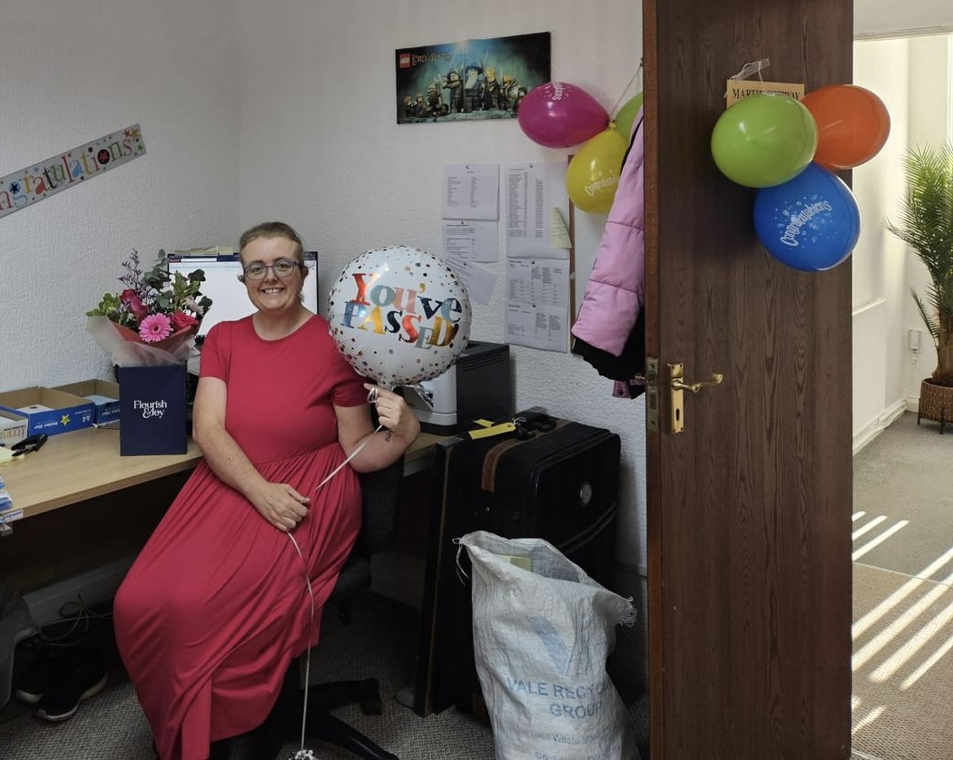 PHHSolicitors's tweet image. Congratulations to our team member Linzi. 🥳

Yesterday, she qualified as a Paralegal after passing her Paralegal exams with Cilex. Linzi works in the Conveyancing Department, assisting Jennifer and Ann.

#congrats #paralegal #phh #phhsolicitors #blackpoolsolicitors #fyldecoast