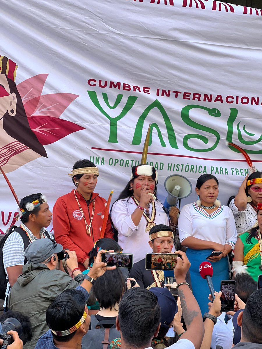nawe_org's tweet photo. "Estamos aquí para exigir 3 puntos al al gobierno: 1. Exigimos      que la Nacionalidad Waorani sea considerada parte del Comité de Ejecución      de la Voluntad Popular Yasuní" Juan Bay, presidente. Rueda de prensa por el Yasuní. 
#YasuníSí https://t.co/QXXQ3p68Te