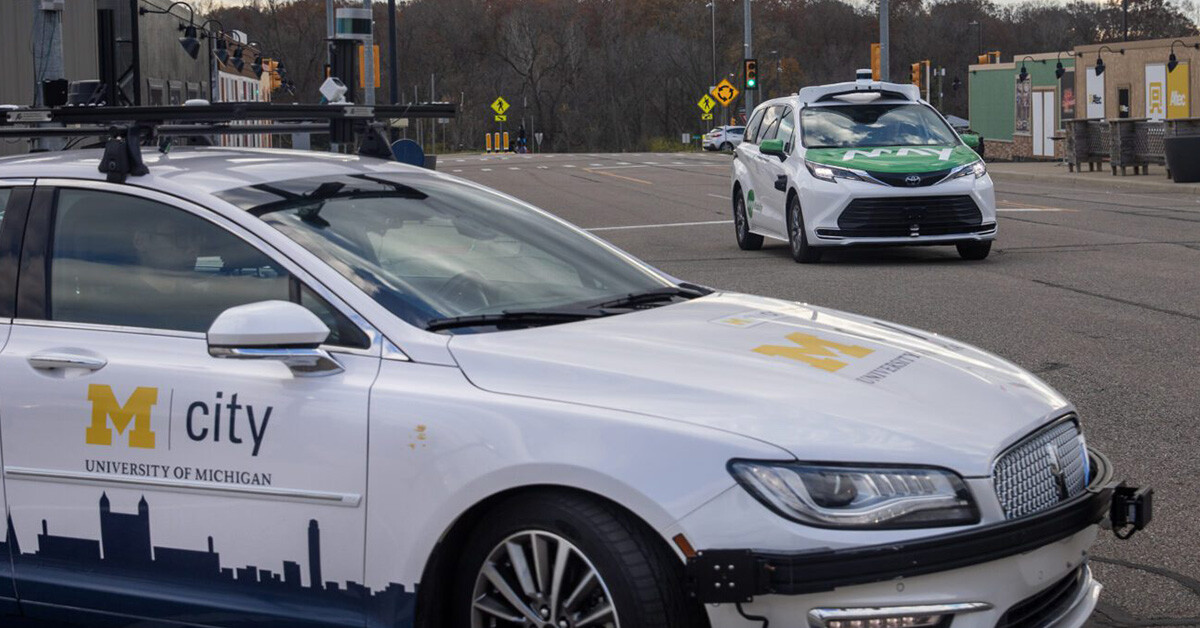 Our Accessibili-D deployment in Detroit underwent rigorous testing at the University of Michigan's Mcity and the American Center for Mobility. The result has been safe and efficient rides on Motor City streets. 👏hubs.ly/Q02KjLQz0