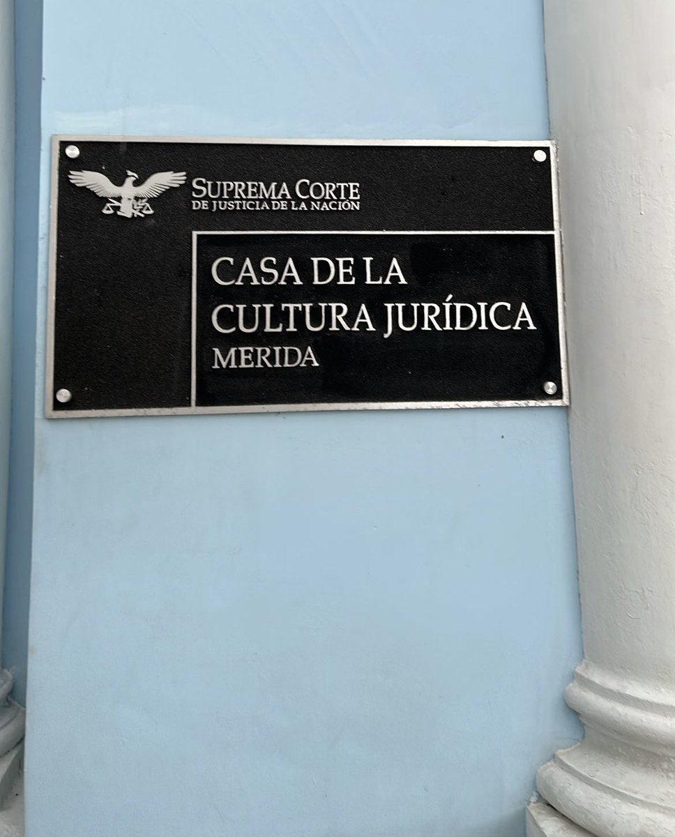 Esta semana concluimos <a href="/IvanCastilloE/">Ivan Castillo</a> y un servidor el “Seminario en Argumentación Jurídica” en la Casa de la Cultura Jurídica de la SCJN en Mérida. 

Muchas gracias a su directora, la Lic. Reina Mirza Ceballos por la invitación by todas la atención es de siempre!