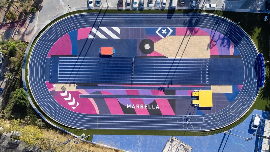 soycorredor_es's tweet photo. 🔎🤩 El @Ayto_Marbella estrenó ayer una pista corta al aire libre donde se podrán realizar competiciones oficiales. 200 metros de cuerda, 6 calles en el anillo, 8 en la recta interior y una pinta espectacular.

¡Mola mucho! ¡Y mola más que se vaya a usar no solo en entrenamientos sino también en competiciones oficiales!

#CORREDOR\