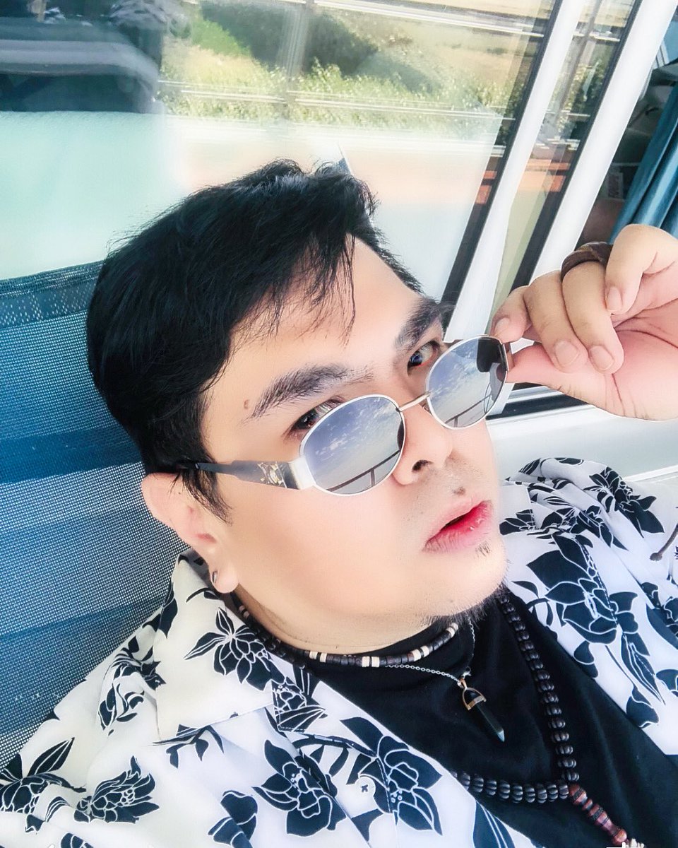 Brendt_Jacob's tweet photo. Summer Feels. #summer #summerlook #summerfeels #summerootd #ootd #summerfashion #summerstyle #summerattire #selfie, #camwhoring, #projections, #nothingtodo, #me, #myself, #memyselfandi, #justme, #simplyme, #mypic, #selfpic, #facepic, #itsme, #imbored, #doingnothing, #thisisme, https://t.co/8Y65oQwNiY