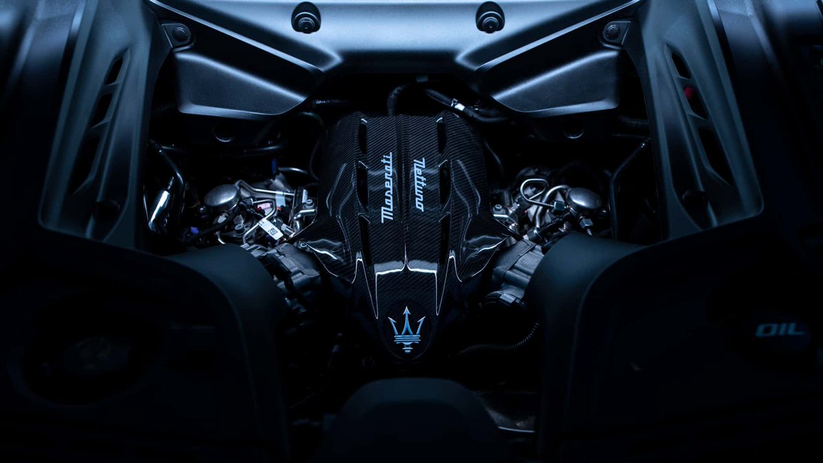 autoinsignia's tweet photo. Maserati lanza el GT2 Stradale, más potente y emocionante. Basado en el GT2 de carreras, este bólido cuenta con un motor Nettuno V6 biturbo de 631 hp, acelera de 0 a 100 km/h en 2.8 seg y alcanza 201 mph. Con fibra de carbono y diseño agresivo. 🔥 #Maserati #GT2Stradale #autos https://t.co/w79W8Ob505