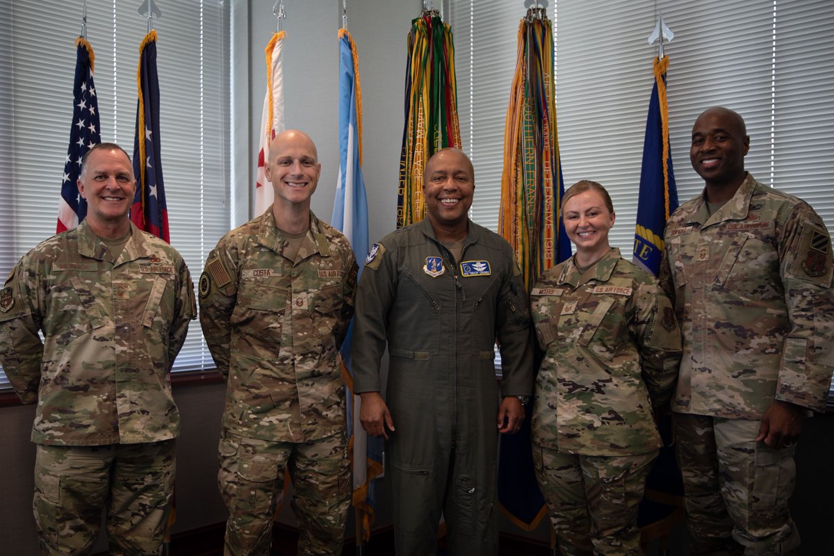 GeorgiaGuard's tweet image. Way to go! Master Sergeant Jonathan Costa received the Regional Geographically Separated Recruiter of the Year Award and Master Sergeant Kathy Mclees received the Regional Retention Office Manager of the Year Award. #AimHigh #GoGuard