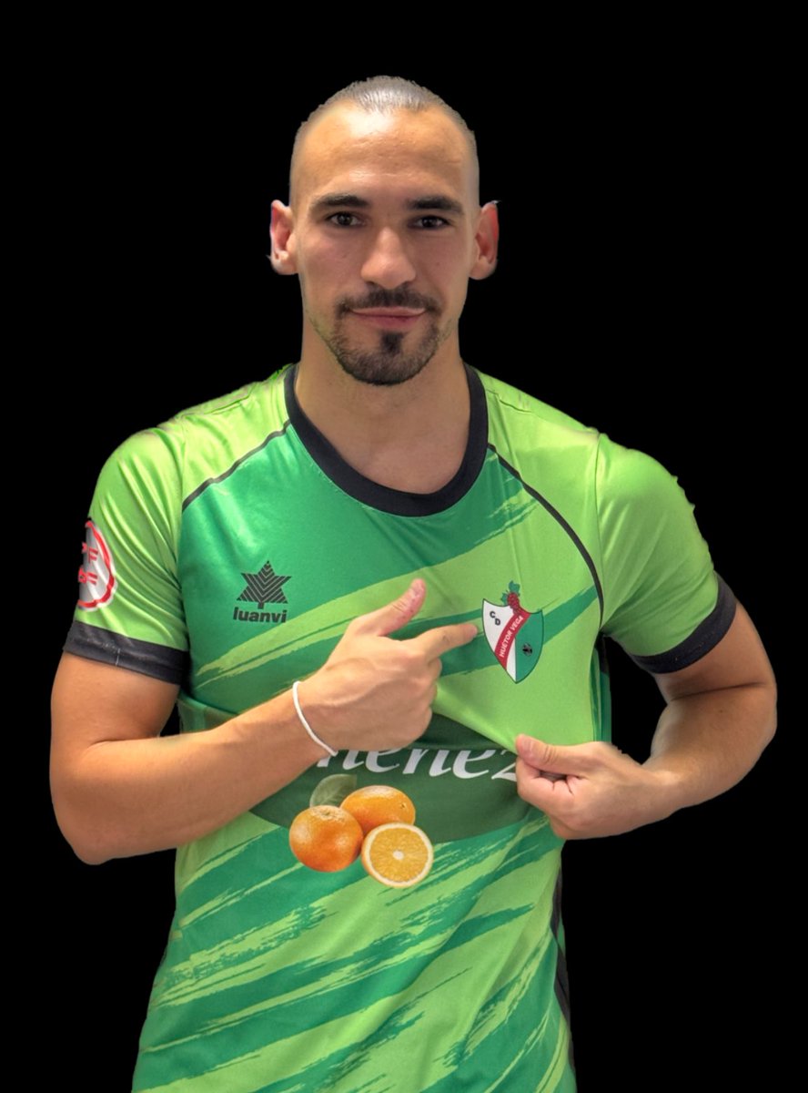 CD_HuetorVega's tweet photo. 75’. |0-0| Se produce uno de los mejores momentos de la pretemporada: salta Rober al terreno de juego. El 14 vuelve a pisar el césped tras su lesión de larga duración.

#HuétorVegaMaracenaPretemporada https://t.co/vAFQNOpuam