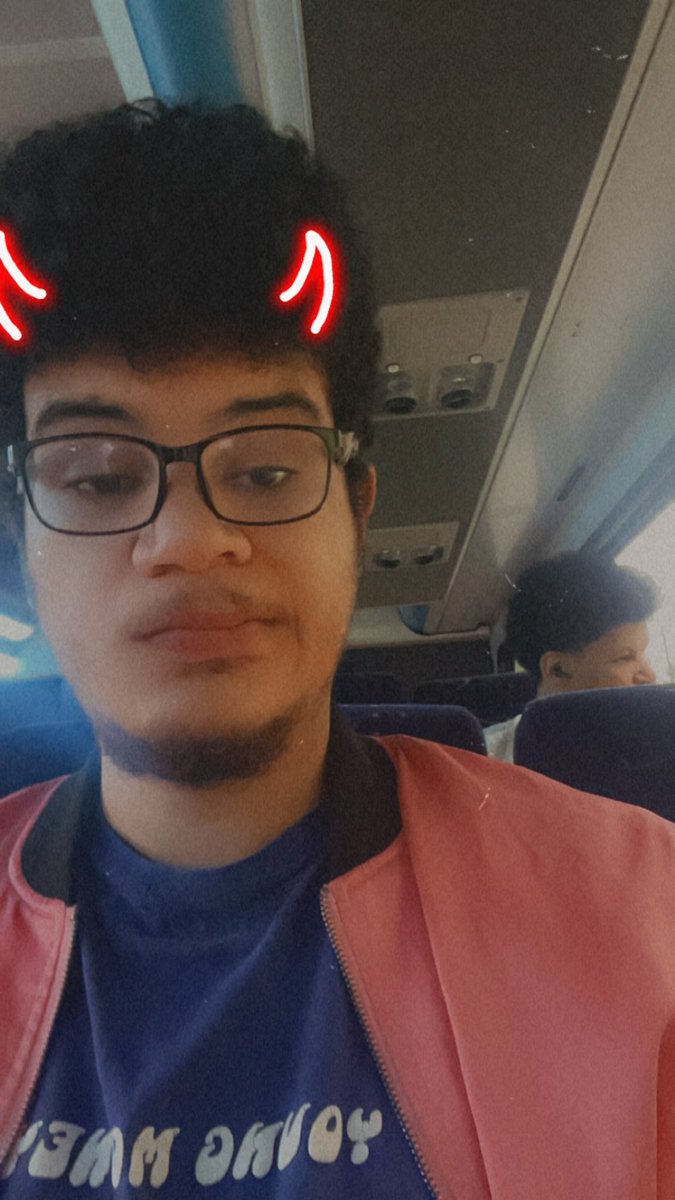 sharp_skizzy's tweet image. Me and my favorite Pokemon 👻🌊