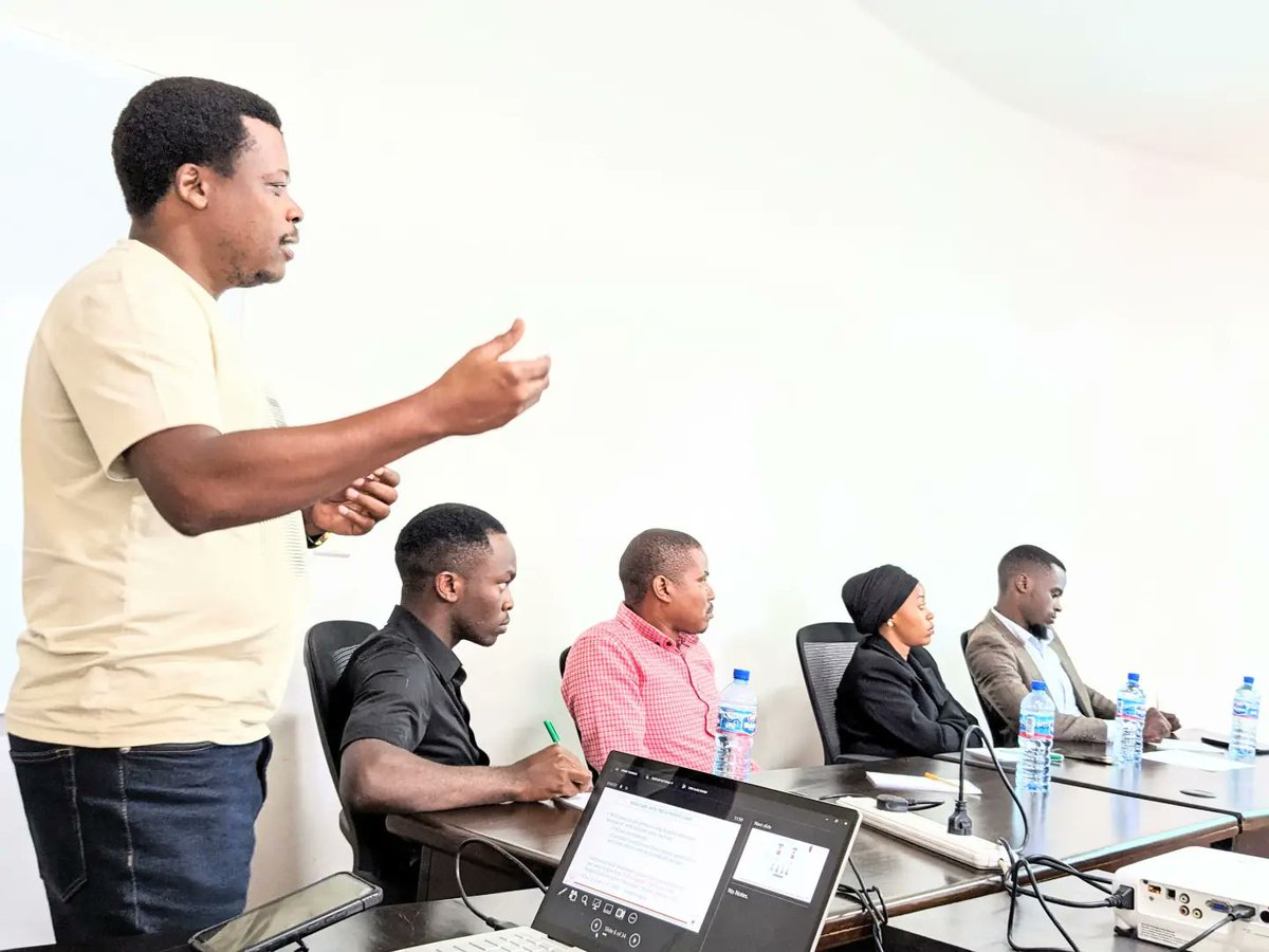 TSDA_TZ's tweet photo. 📢 Successful Engagement! 

Today, we had a productive meeting with the Tanzania Higher Learning Institutions Students Organizations (TAHLISO). 🤝

⏩⏩We're looking forward  to joining forces with TAHLISO to raise awareness &amp;  alleviate  the burden of Sickle Cell Disease in 🇹🇿 https://t.co/6AeDOMGyLA