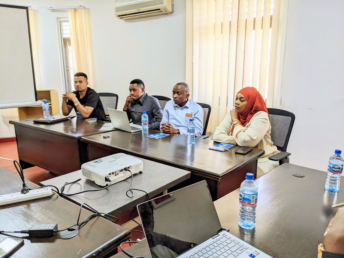 TSDA_TZ's tweet photo. 📢 Successful Engagement! 

Today, we had a productive meeting with the Tanzania Higher Learning Institutions Students Organizations (TAHLISO). 🤝

⏩⏩We're looking forward  to joining forces with TAHLISO to raise awareness &amp;  alleviate  the burden of Sickle Cell Disease in 🇹🇿 https://t.co/6AeDOMGyLA