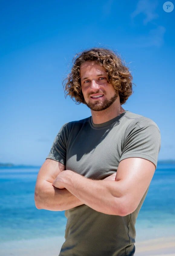 Alexis_thms's tweet photo. Je dis pas que c'est la même personne, je dis juste qu'on les a jamais vu ensemble dans la même pièce.
#KohLanta https://t.co/tjLabR28TJ