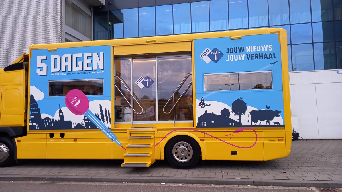 LimbachRobert's tweet image. 5 Dagen vanuit Zuyderland ziekenhuis in Heerlen. nporadio1.nl/uitzendingen/5… via @nporadio1 

Samen met de moedige inwoners in actie bij de radio1 bus! 
#SPLandgraaf #SPHeerlen #Vals #Zuyderland