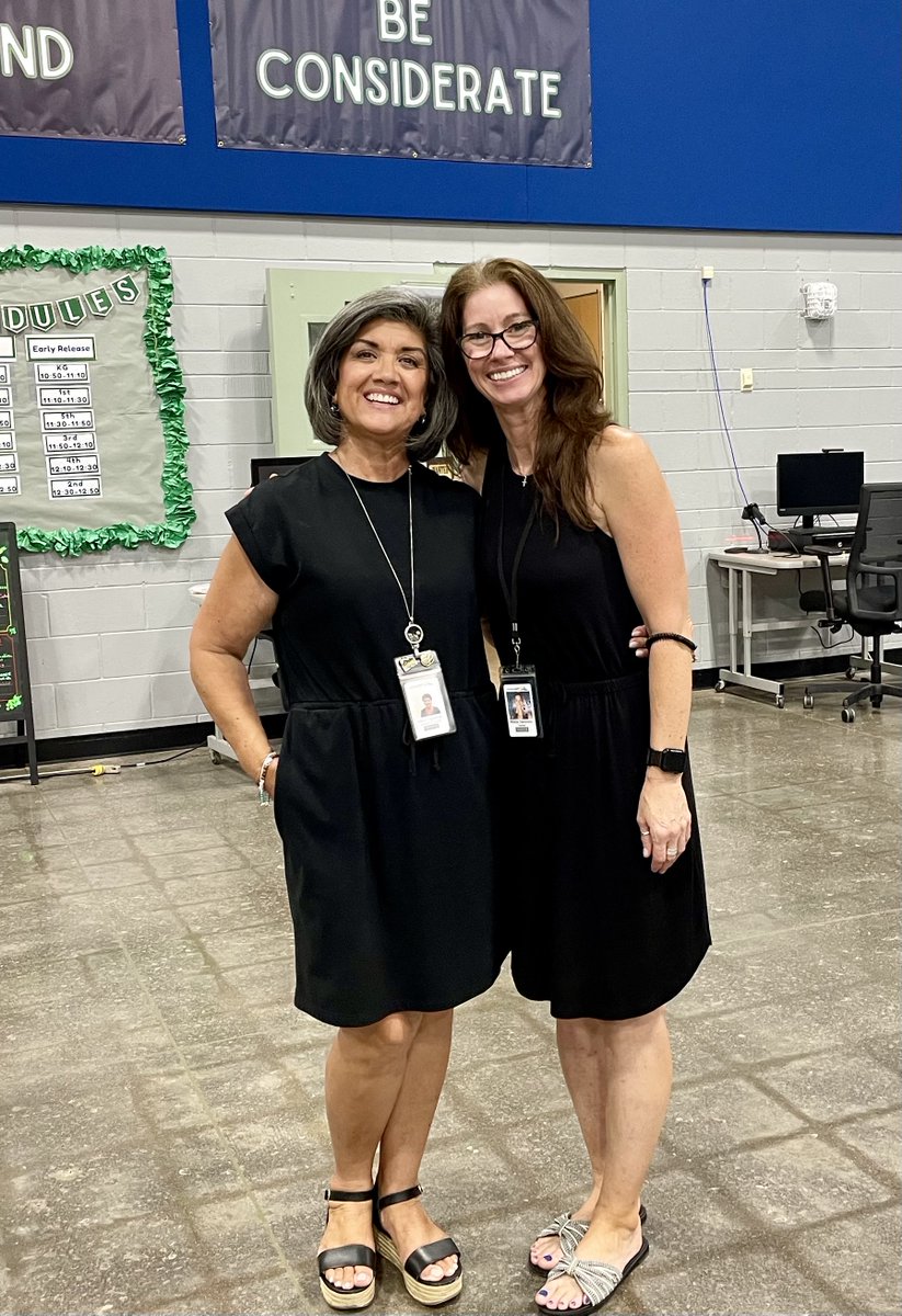 TavanSUSD's tweet photo. When Tavan family works well with one another, sometimes we dress alike without even planning to. #ElevateExcellence #wearefamily https://t.co/umQ1cHRjLx
