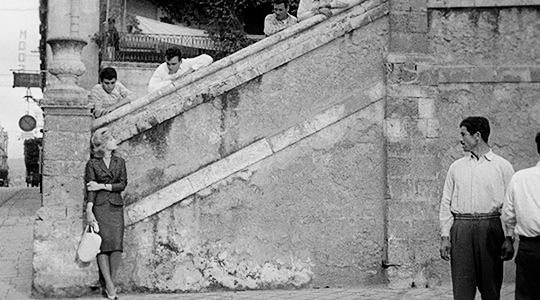 TheCinesthetic's tweet photo. L'Avventura (1960) | The White Lotus (2022) https://t.co/fjkdXoJtkj
