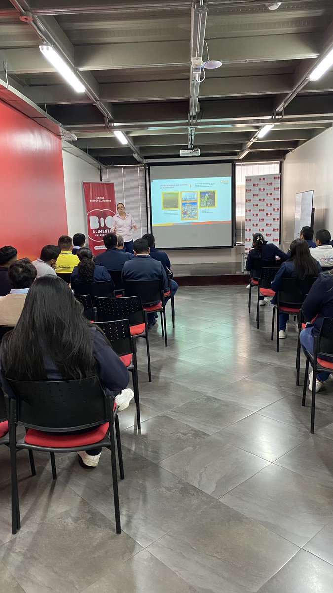 BioalimentarEC's tweet image. @ceres_ecuador hoy con nuestros líderes hablando sobre la Sostenibilidad Ambiental en nuestro negocio. Orgullosos de compartir visión ambiental para el #Ecuador 
#SomosBuenosAlimentos